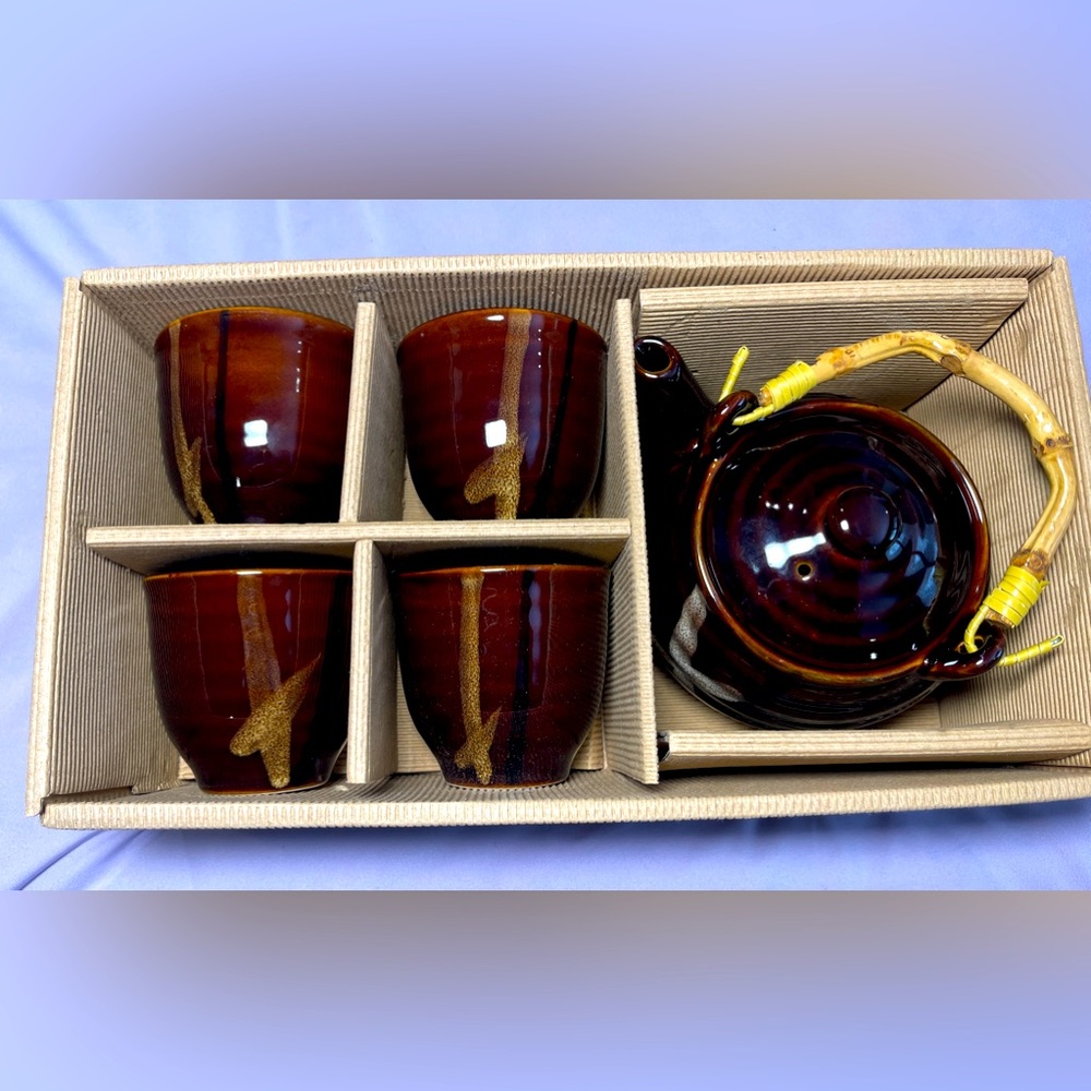 Ceramic Elegant Japanese Style Tea Set with Bamboo Handle